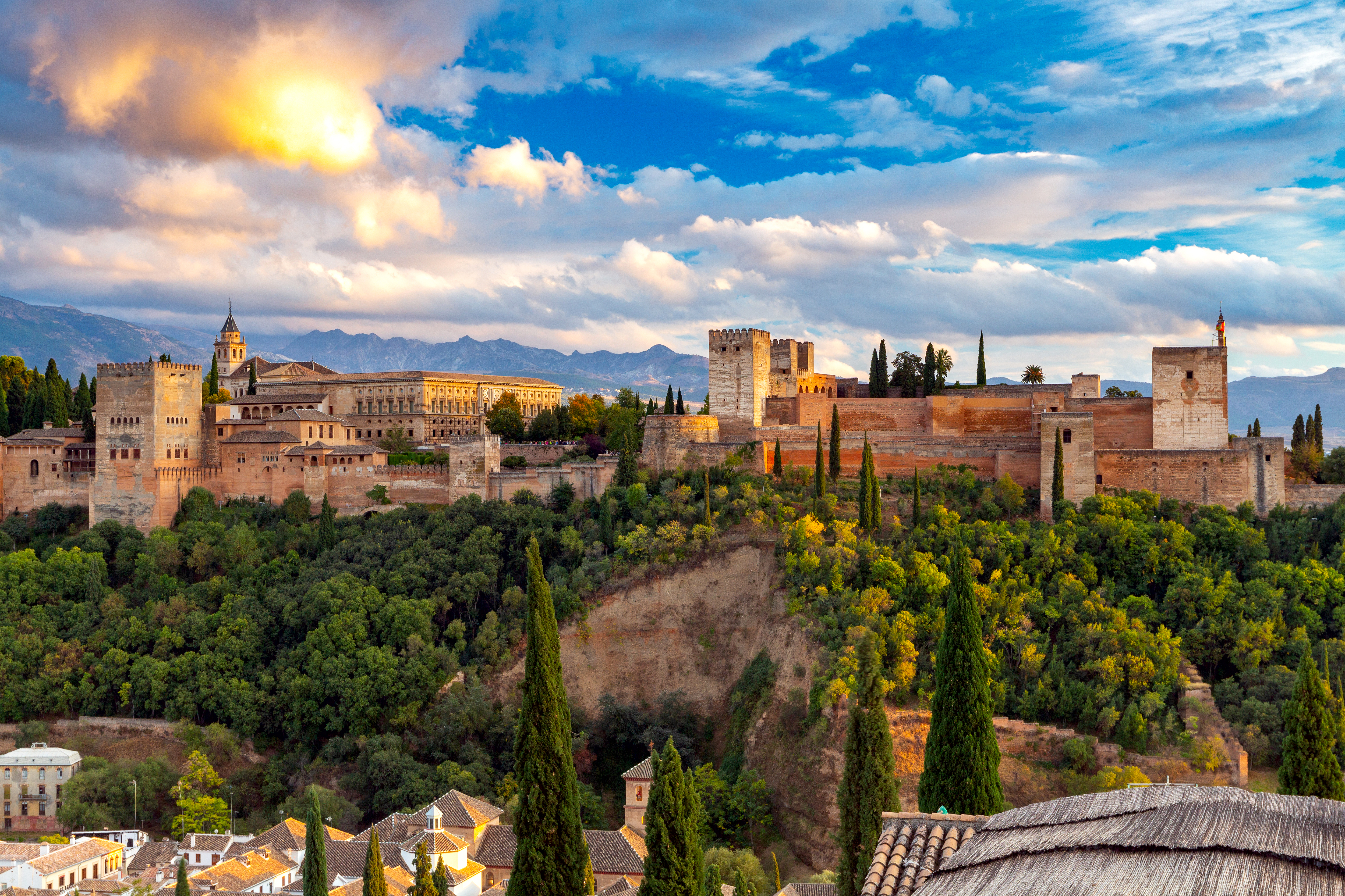 Walls,And,Towers,Of,The,Fortress,Of,The,Alhambra,At